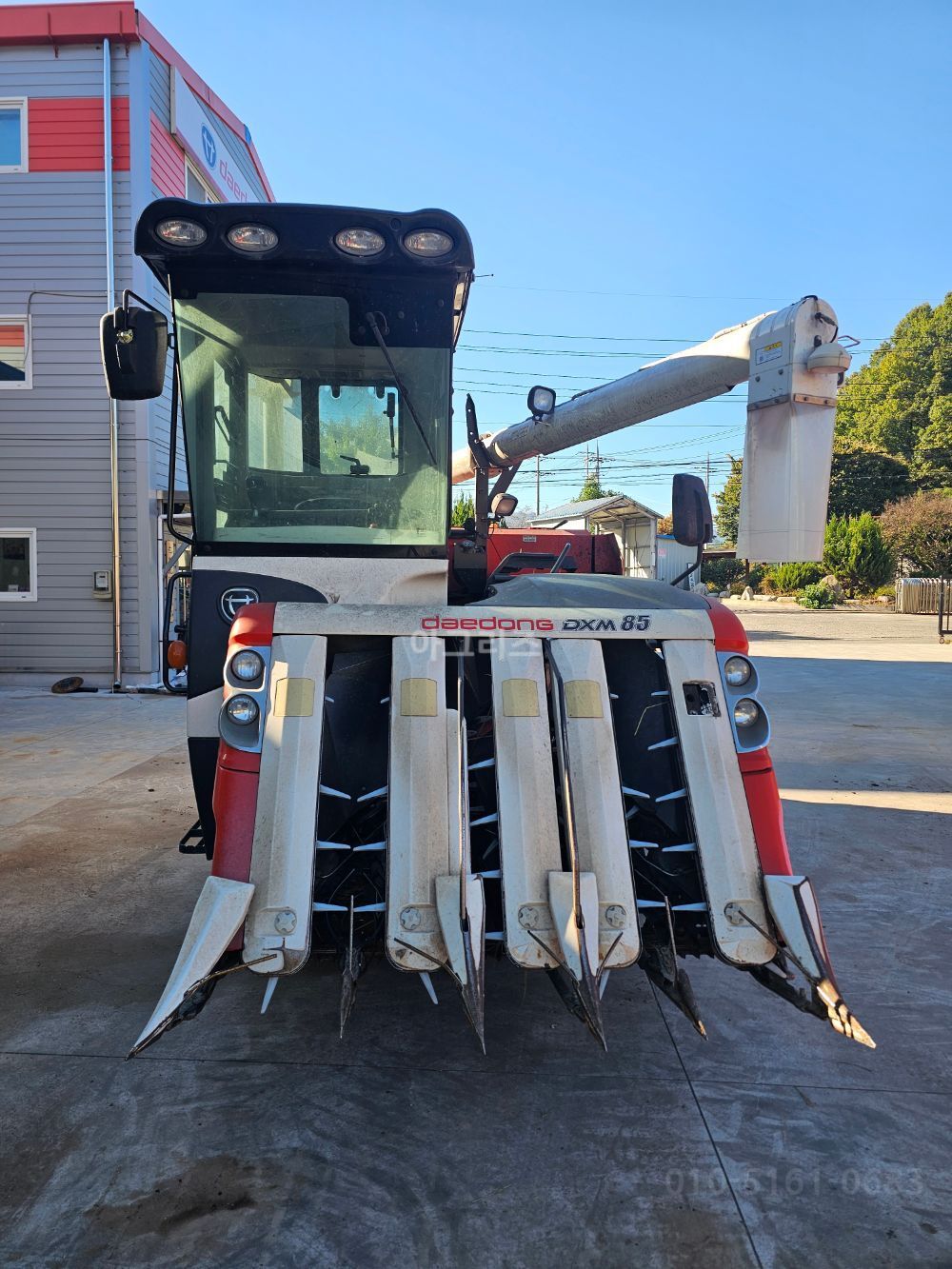 Daedong Combine Harvester DXM85 (5Rows) 뒤우측면