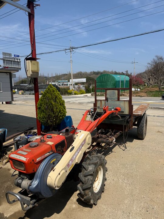 대동 경운기,쟁기,드론착륙장 경운기,쟁기,드론착륙장 앞좌측면
