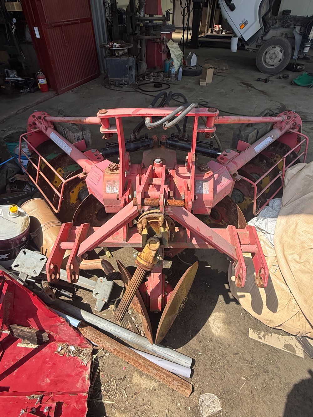 대동 경운기,쟁기,드론착륙장 경운기,쟁기,드론착륙장 뒤우측면