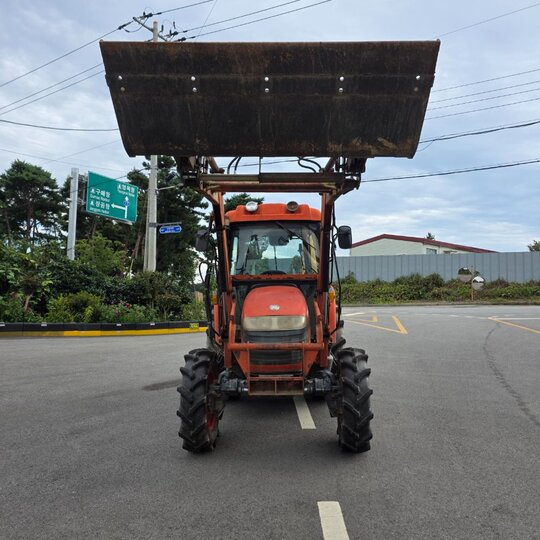 대동 트랙터 D500 (50마력) 앞좌측면